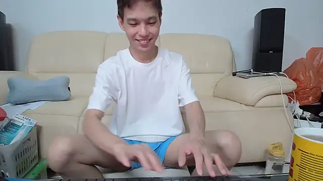 Snapshot of andrewooi chatting on 03-26-26, 06:24 andrewooi online show from 03-26-26, 06:24