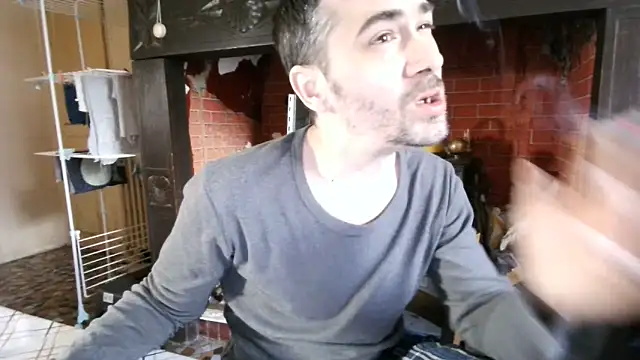 Snapshot of Ethangay chatting on 03-07-26, 04:04 Ethangay online show from 03-07-26, 04:04