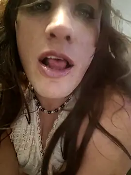 MaddyC6992 online show from 10-14-25, 05:19