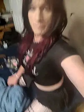 MaddyC6992 online show from 05-12-26, 06:10