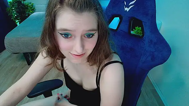 CranberryHot online show from 06-17-26, 03:46