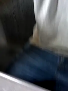 Leo Big online show from 12-17-24, 01:16