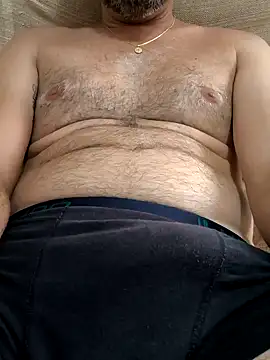 Leo Big online show from 01-21-25, 03:43