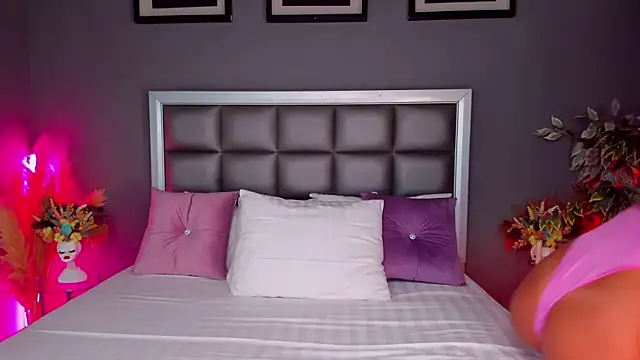 Rachel Quinn  online show from 10-15-25, 03:39