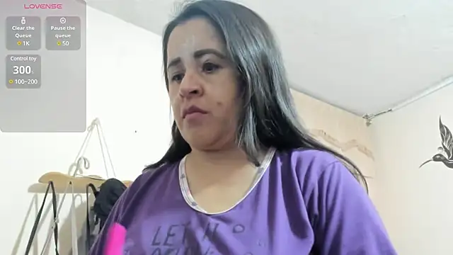 latinfemale online show from 12-09-24, 01:29