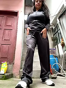 latinfemale online show from 11-13-25, 04:28