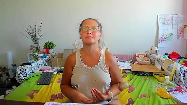 Snapshot of IamYourNarcotic chatting on 09-23-25, 12:08 IamYourNarcotic online show from 09-23-25, 12:08