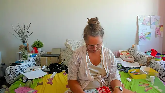 Snapshot of IamYourNarcotic chatting on 09-25-25, 12:09 IamYourNarcotic online show from 09-25-25, 12:09