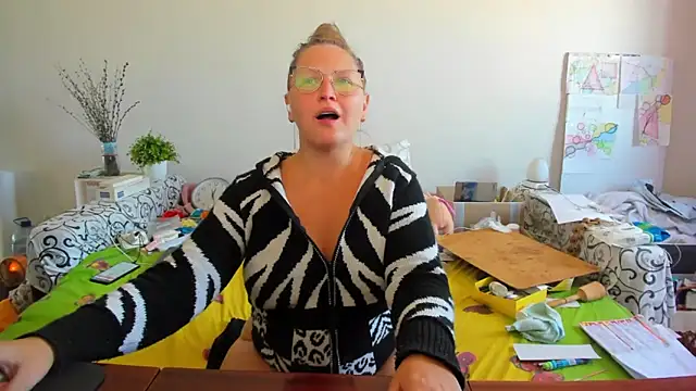 Snapshot of IamYourNarcotic chatting on 11-03-25, 10:16 IamYourNarcotic online show from 11-03-25, 10:16