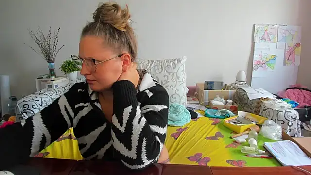 Snapshot of IamYourNarcotic chatting on 11-05-25, 10:48 IamYourNarcotic online show from 11-05-25, 10:48