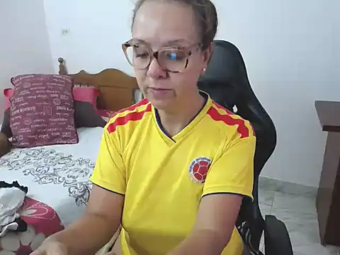 yeslluisa online show from 06-23-26, 07:23