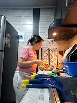 linda-schmidt online show from 12-02-24, 02:31