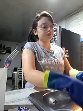 linda-schmidt online show from 11-07-25, 01:05