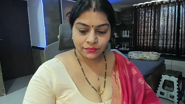 Snapshot of tarivishu23 chatting on 12-10-24, 04:45 tarivishu23 online show from 12-10-24, 04:45