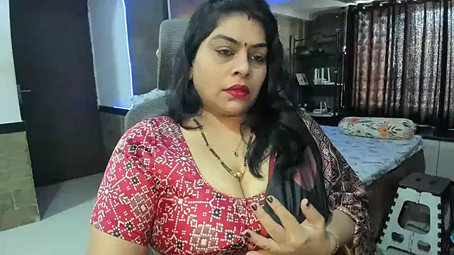 Snapshot of tarivishu23 chatting on 12-23-24, 04:55 tarivishu23 online show from 12-23-24, 04:55
