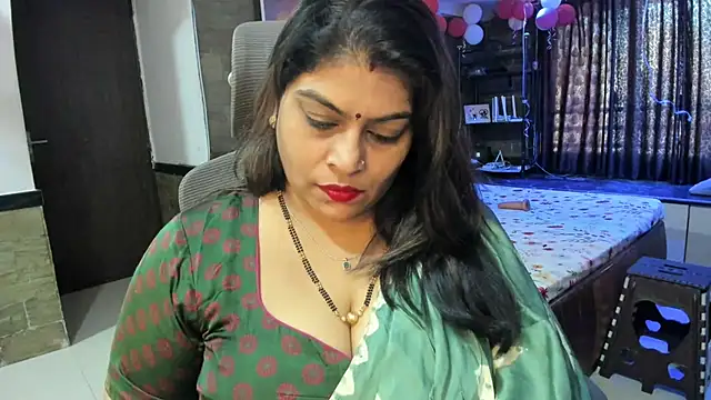 Snapshot of tarivishu23 chatting on 02-19-25, 04:34 tarivishu23 online show from 02-19-25, 04:34