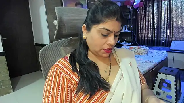 Snapshot of tarivishu23 chatting on 02-21-25, 01:11 tarivishu23 online show from 02-21-25, 01:11