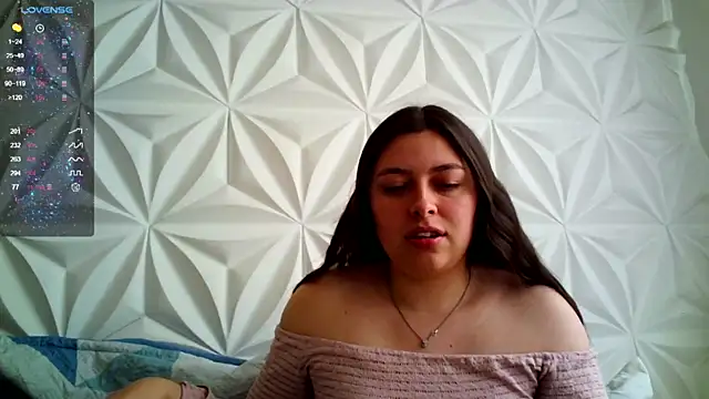 Snapshot of jerryandjessica chatting on 11-12-25, 08:08 jerryandjessica online show from 11-12-25, 08:08