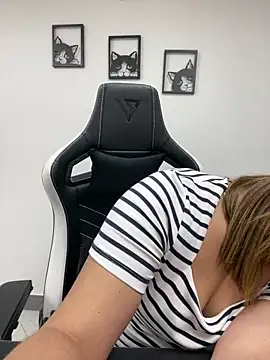 KellyBrooklyn  online show from 03-20-25, 01:15