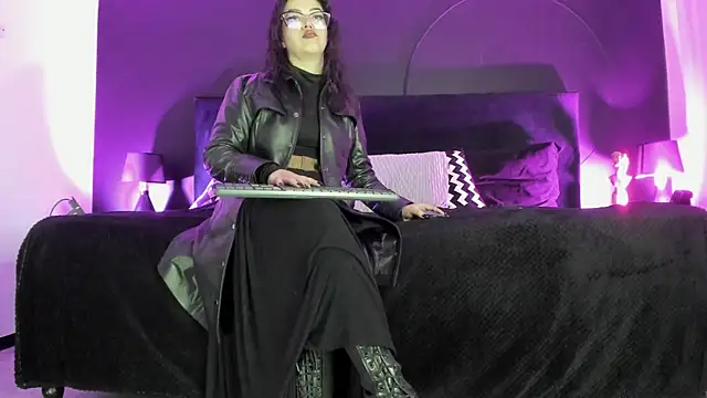  Jade 16 online show from 02-14-25, 11:53