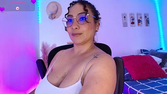 JuliRamirez online show from 12-02-24, 09:50