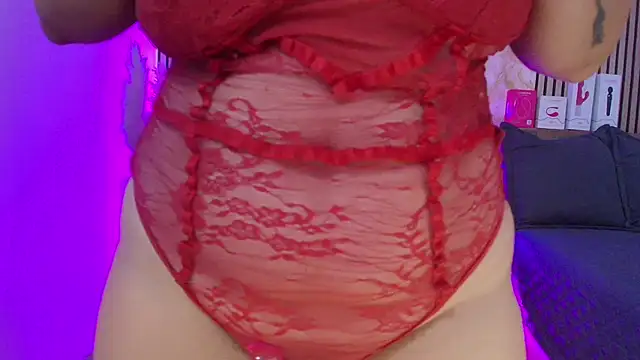 Snapshot of JuliRamirez chatting on 10-26-25, 01:06 JuliRamirez online show from 10-26-25, 01:06