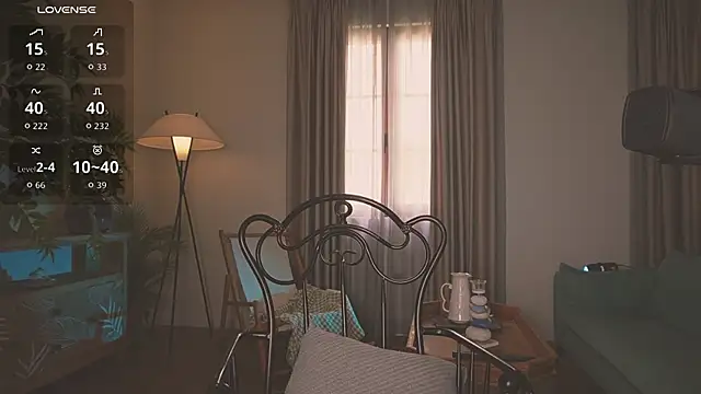 Snapshot of lanabosch chatting on 10-25-25, 03:25 lanabosch online show from 10-25-25, 03:25