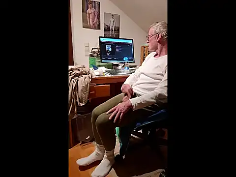 BerndisCam online show from 12-17-25, 04:02