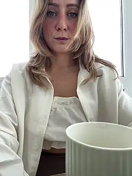 Snapshot of Puzdosia chatting on 10-11-25, 09:08 Puzdosia online show from 10-11-25, 09:08