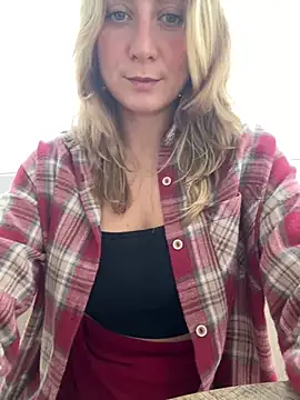 Snapshot of Puzdosia chatting on 10-20-25, 08:48 Puzdosia online show from 10-20-25, 08:48