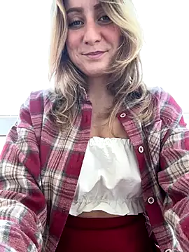 Snapshot of Puzdosia chatting on 10-21-25, 07:42 Puzdosia online show from 10-21-25, 07:42