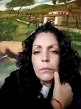 Snapshot of mijal_queen chatting on 12-29-24, 08:26 mijal queen online show from 12-29-24, 08:26
