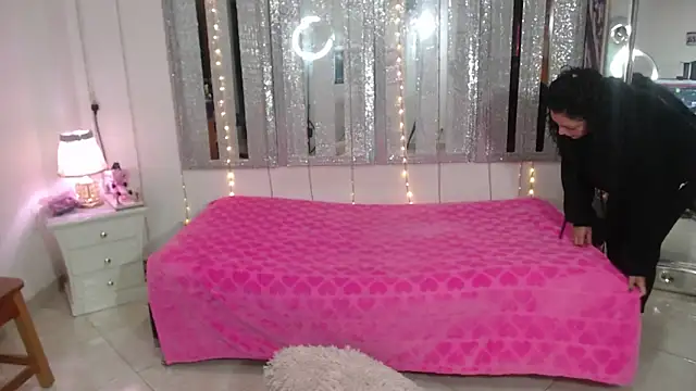 Snapshot of mijal_queen chatting on 02-08-25, 02:26 mijal queen online show from 02-08-25, 02:26