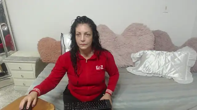 Snapshot of mijal_queen chatting on 02-27-25, 02:42 mijal queen online show from 02-27-25, 02:42