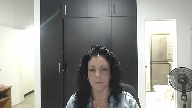 Snapshot of mijal_queen chatting on 03-12-25, 02:41 mijal queen online show from 03-12-25, 02:41