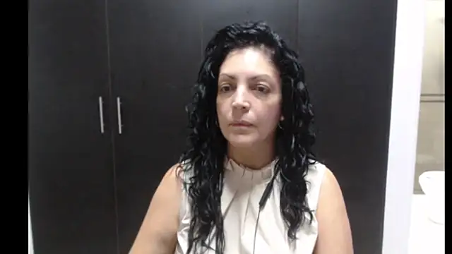 Snapshot of mijal_queen chatting on 09-17-25, 03:08 mijal queen online show from 09-17-25, 03:08