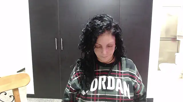 mijal queen online show from 10-17-25, 03:10