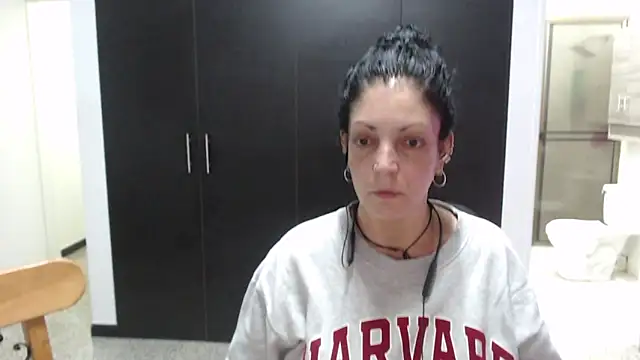 mijal queen online show from 10-25-25, 03:25