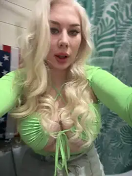 LaraHollywood online show from 02-27-25, 01:38