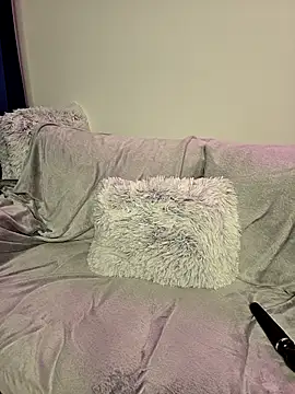 Snapshot of VickyDiamondx chatting on 10-14-25, 06:52 VickyDiamondx online show from 10-14-25, 06:52