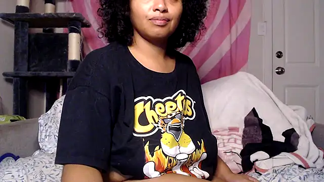 TasteeKitty online show from 10-30-25, 07:54