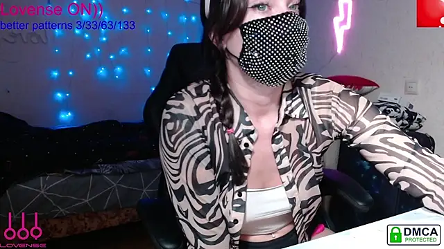 sweet cute cat online show from 03-16-25, 08:10