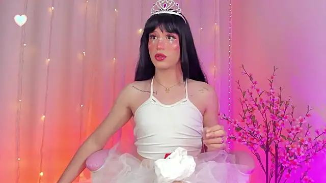 Snapshot of rosseblondee chatting on 11-01-25, 03:08 rosseblondee online show from 11-01-25, 03:08