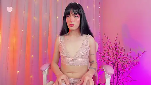 Snapshot of rosseblondee chatting on 11-04-25, 09:36 rosseblondee online show from 11-04-25, 09:36