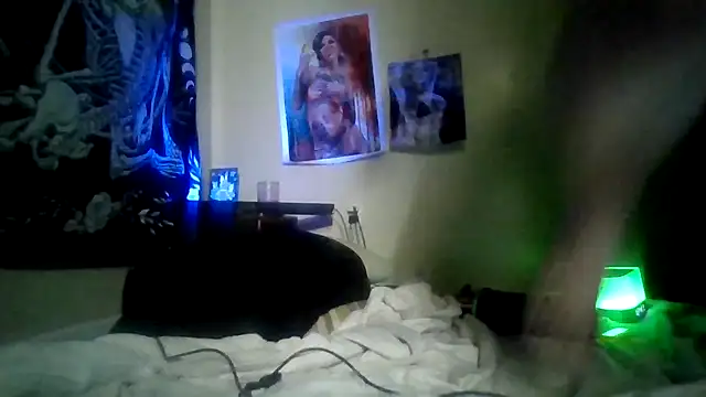 Snapshot of FUNINWV9 chatting on 02-28-26, 02:18 FUNINWV9 online show from 02-28-26, 02:18