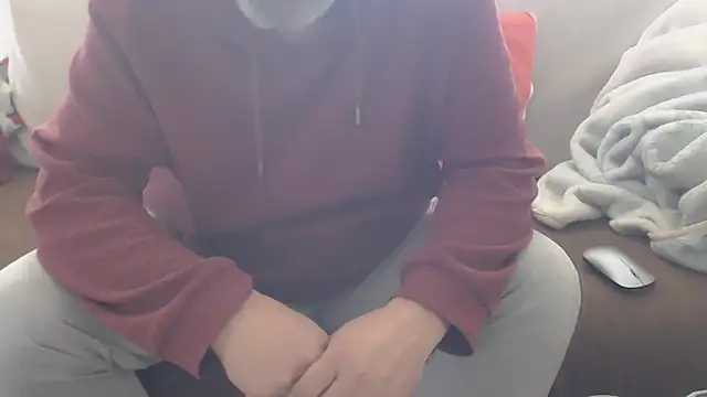 Snapshot of LiONTURK chatting on 01-10-25, 10:06 LiONTURK online show from 01-10-25, 10:06