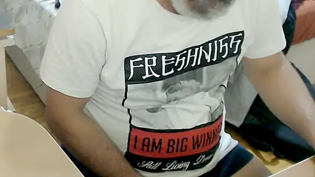 Snapshot of LiONTURK chatting on 10-18-25, 03:46 LiONTURK online show from 10-18-25, 03:46