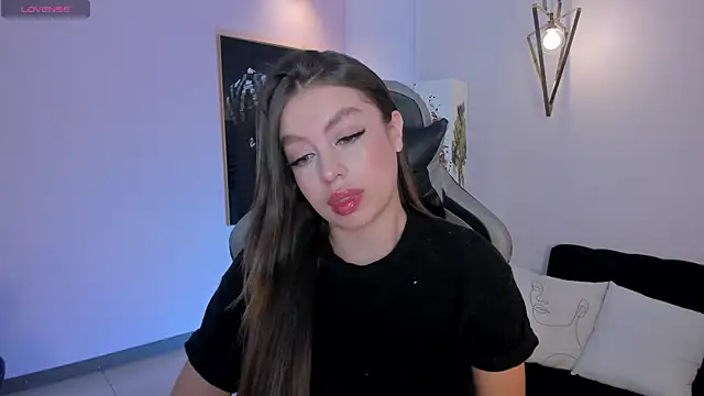 EllaClark online show from 12-09-24, 06:35