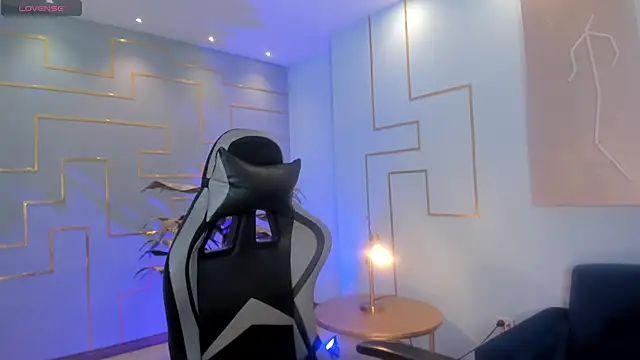 EllaClark online show from 01-29-25, 06:28