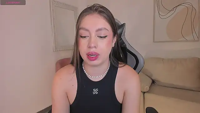 EllaClark online show from 09-10-25, 05:24